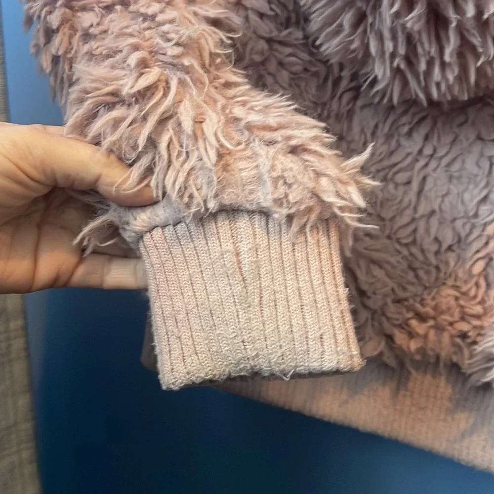 Fuzzy jacket size small little girl